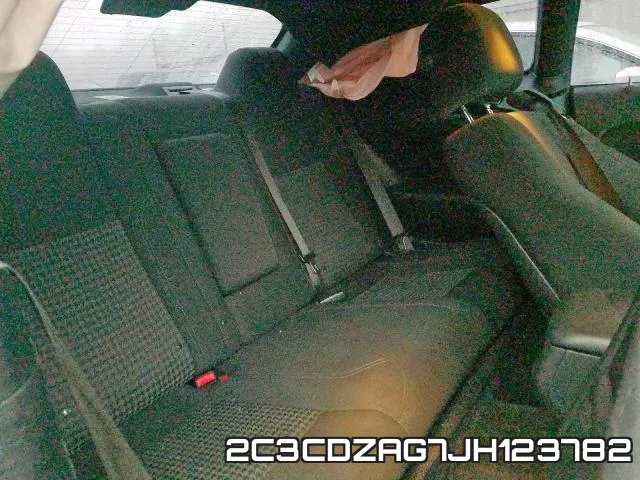 2C3CDZAG7JH123782 фото 7