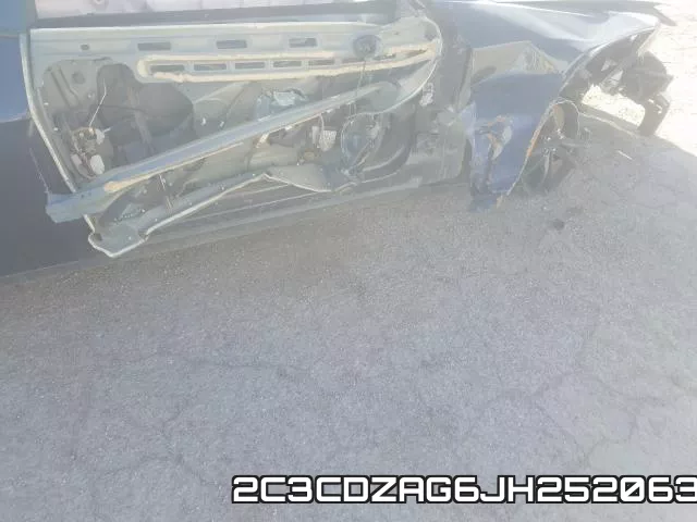 2C3CDZAG6JH252063 фото 10