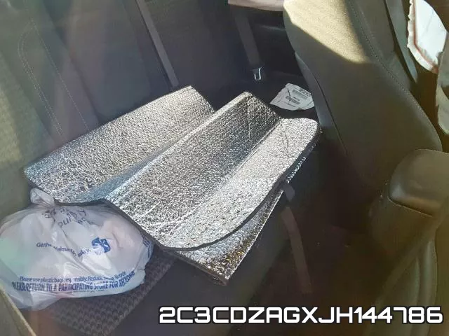 2C3CDZAGXJH144786 фото 7