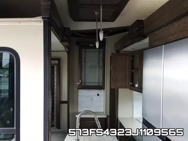 573FS4323J1109565 фото 7