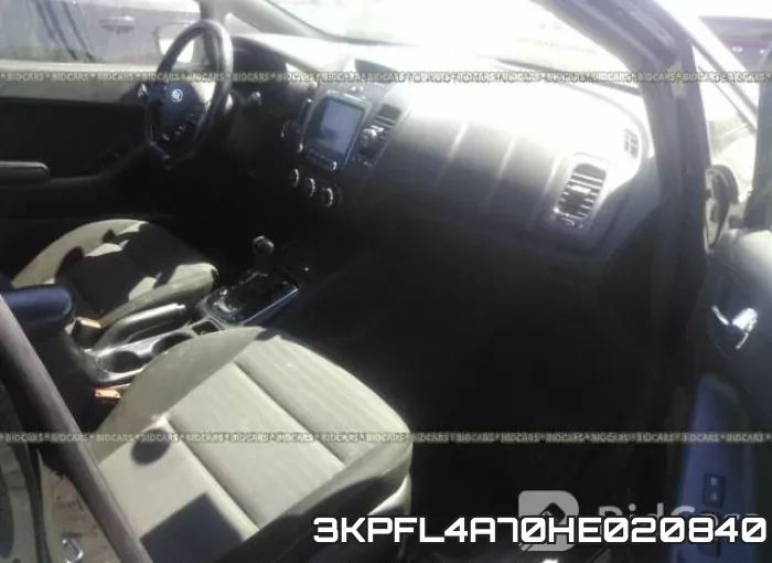 3KPFL4A70HE020840 фото 6