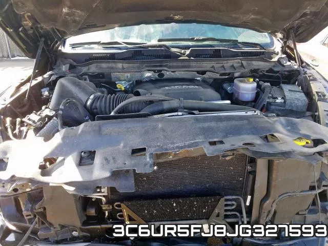 3C6UR5FJ8JG327593 фото 8