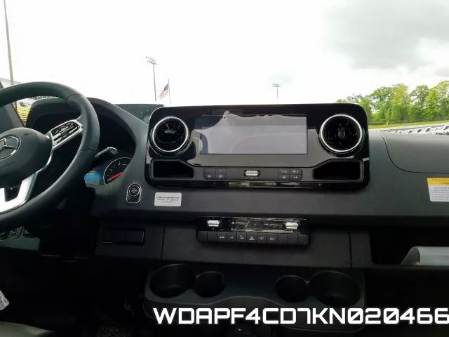 WDAPF4CD7KN020466 фото 8