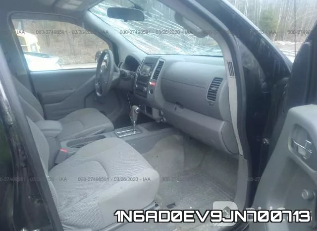 1N6AD0EV9JN700713 фото 6