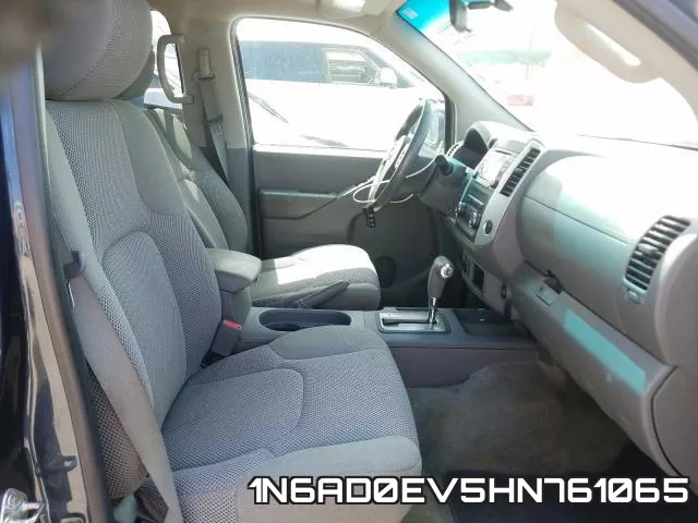 1N6AD0EV5HN761065 фото 6