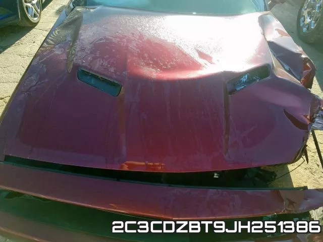 2C3CDZBT9JH251386 фото 8