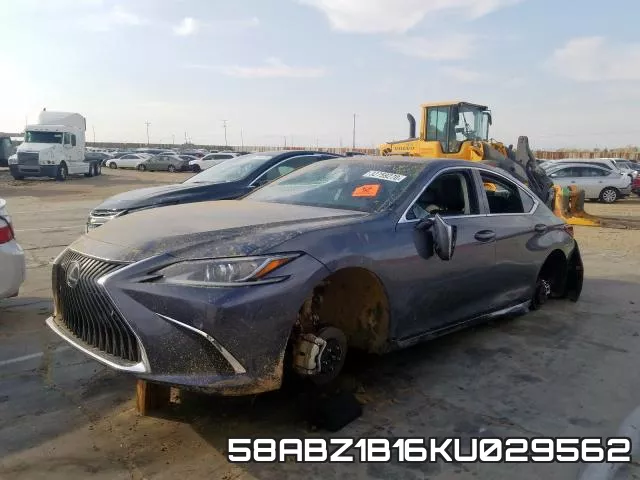 58ABZ1B16KU029562 фото 3