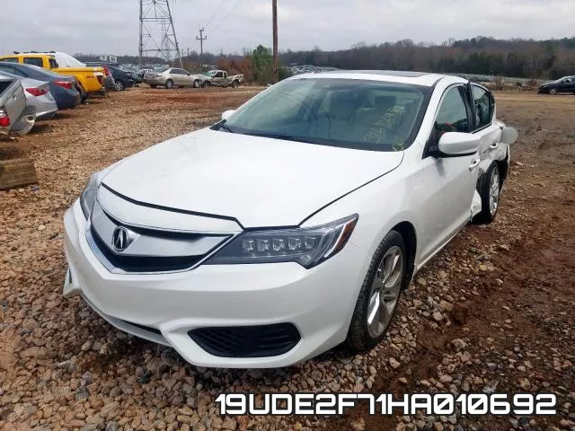 19UDE2F71HA010692 фото 3