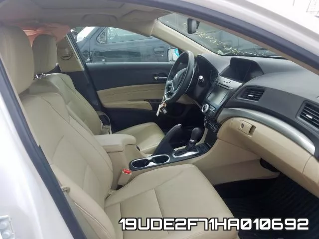 19UDE2F71HA010692 фото 6
