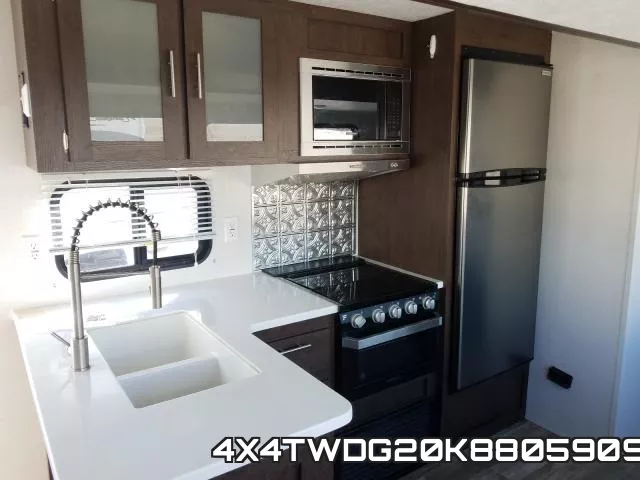 4X4TWDG20K8805909 фото 6