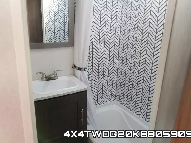 4X4TWDG20K8805909 фото 7