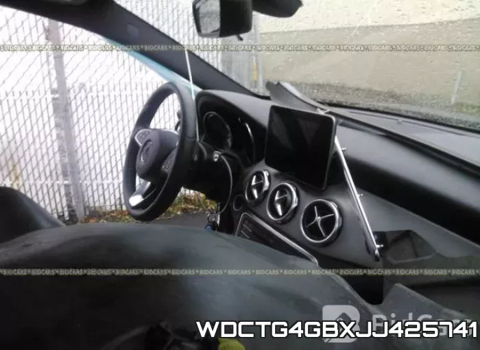 WDCTG4GBXJJ425741 фото 6