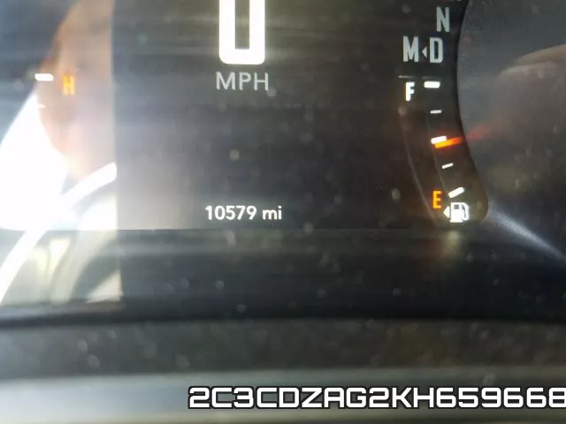2C3CDZAG2KH659668 фото 9