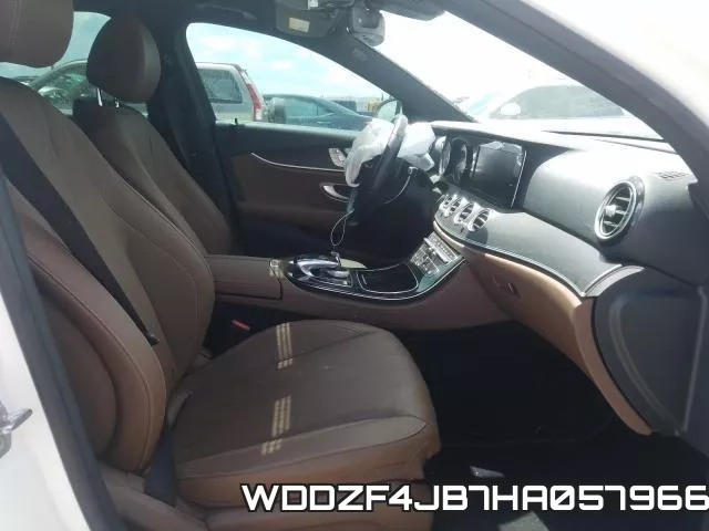 WDDZF4JB7HA057966 фото 6