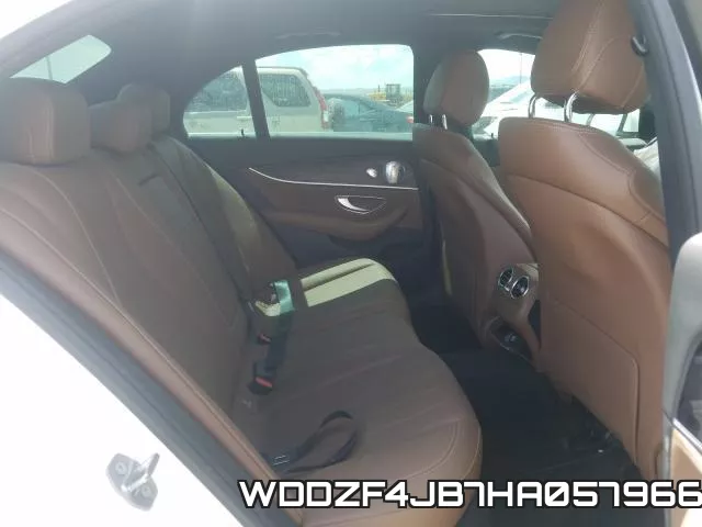WDDZF4JB7HA057966 фото 7