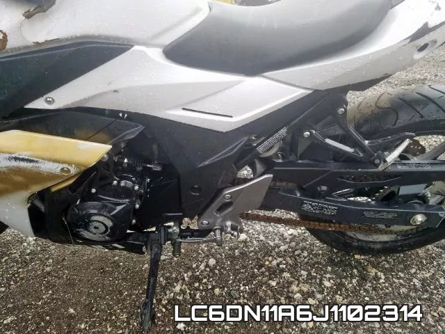 LC6DN11A6J1102314 фото 8