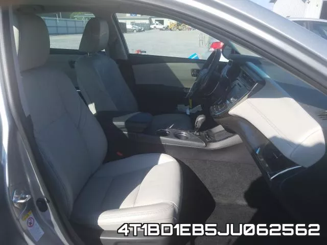 4T1BD1EB5JU062562 фото 6
