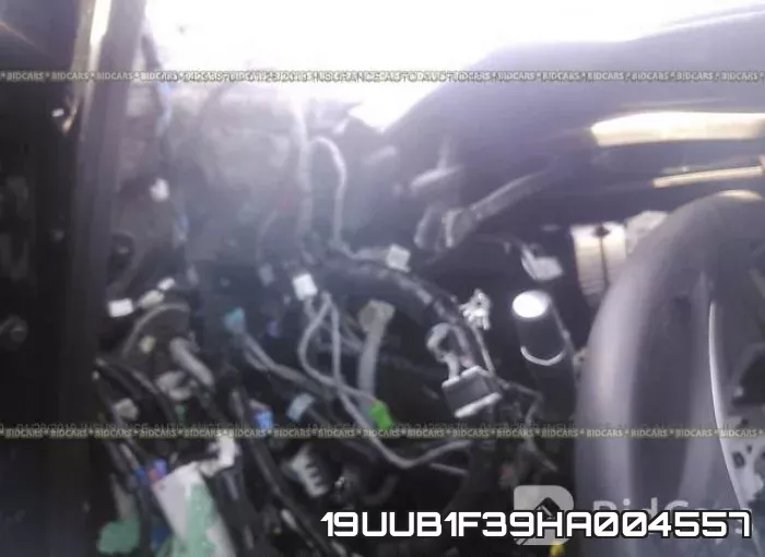 19UUB1F39HA004557 фото 8