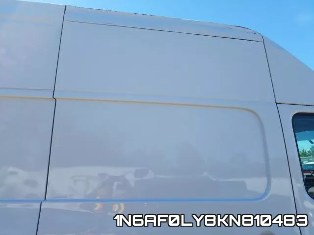 1N6AF0LY8KN810483 фото 10