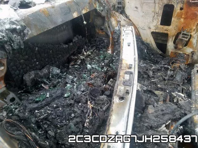 2C3CDZAG7JH258437 фото 7