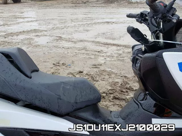 JS1DU11EXJ2100029 фото 6