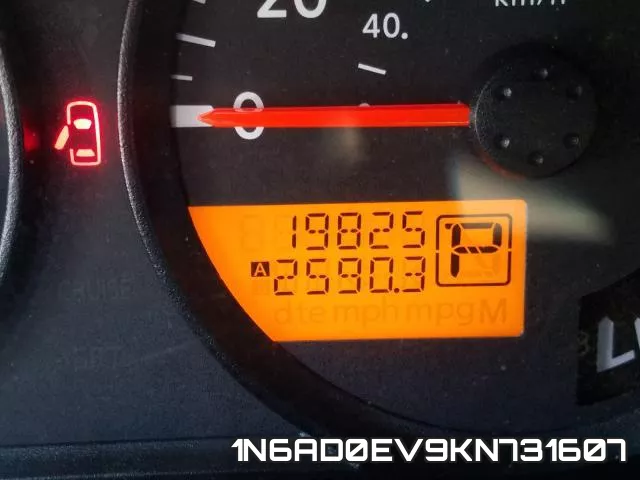 1N6AD0EV9KN731607 фото 9