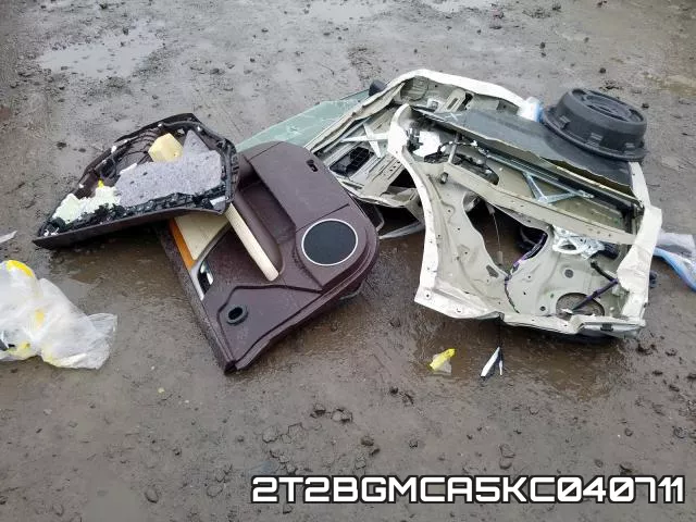 2T2BGMCA5KC040711 фото 8