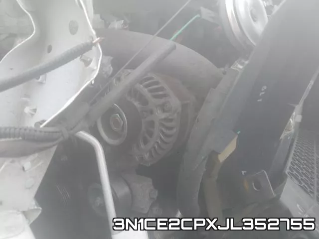 3N1CE2CPXJL352755 фото 8