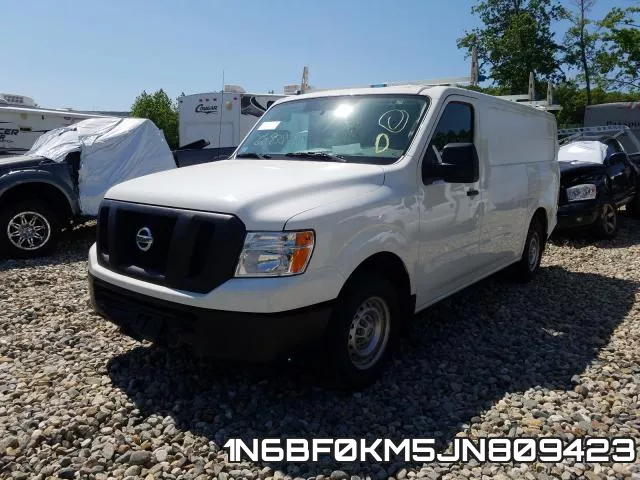 1N6BF0KM5JN809423 фото 3