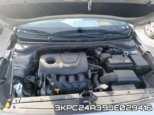 3KPC24A39JE029416 фото 8