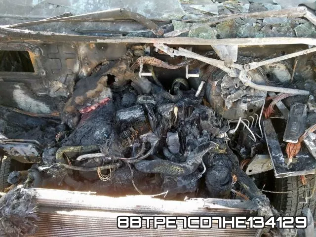 8BTPE7CD7HE134129 фото 8