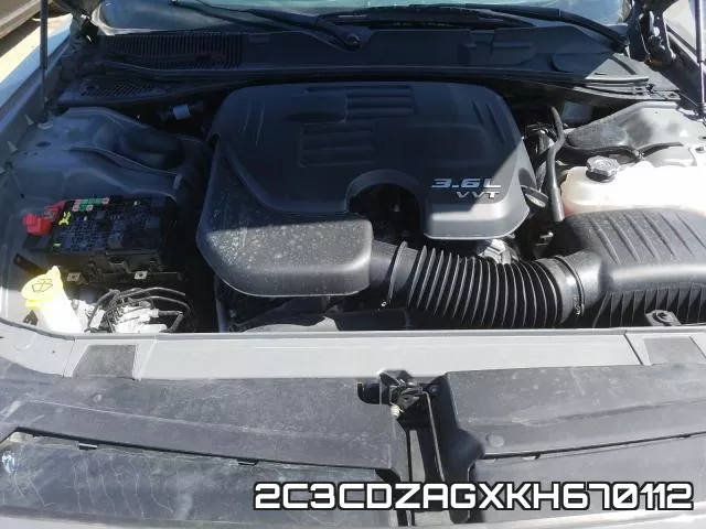 2C3CDZAGXKH670112 фото 8