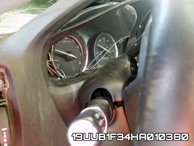 19UUB1F34HA010380 фото 9