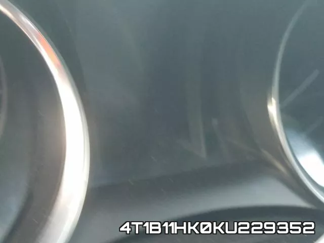 4T1B11HK0KU229352 фото 9