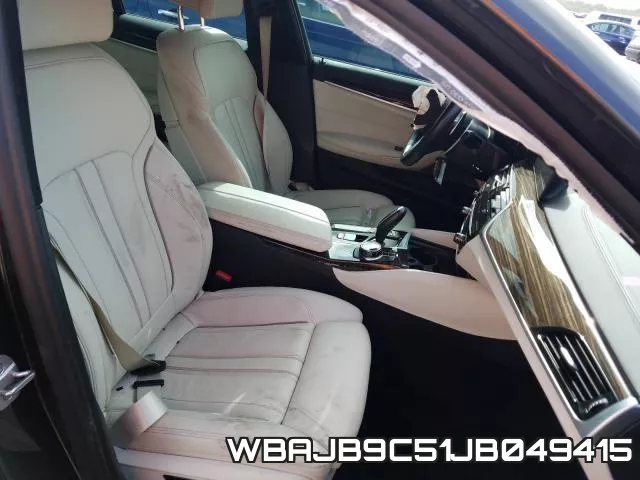WBAJB9C51JB049415 фото 6