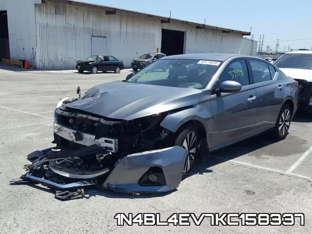1N4BL4EV7KC158337 фото 3
