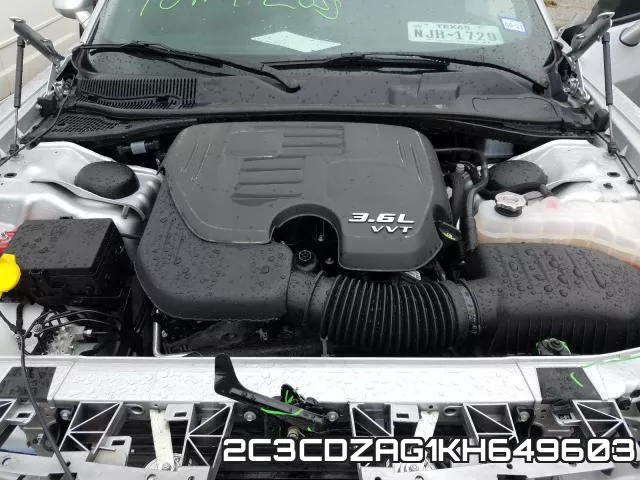 2C3CDZAG1KH649603 фото 8