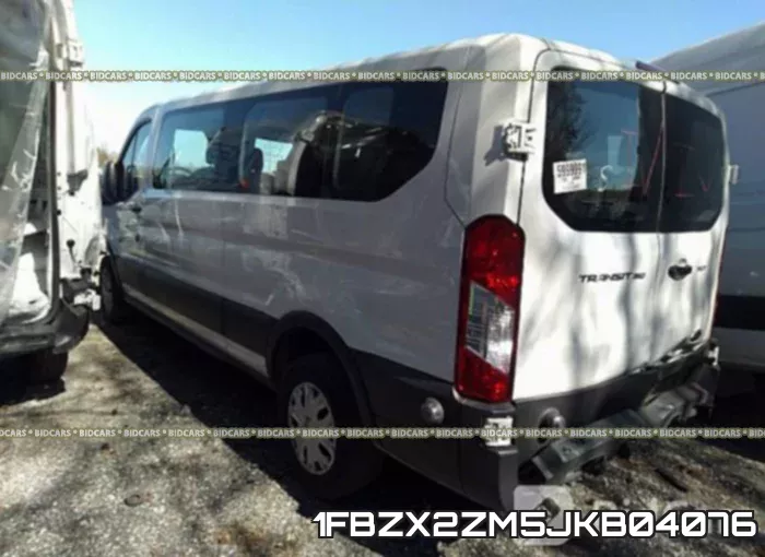 1FBZX2ZM5JKB04076 фото 4