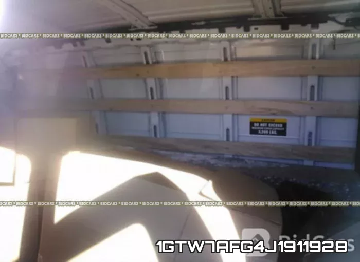 1GTW7AFG4J1911928 фото 9