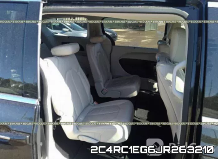 2C4RC1EG6JR263210 фото 9
