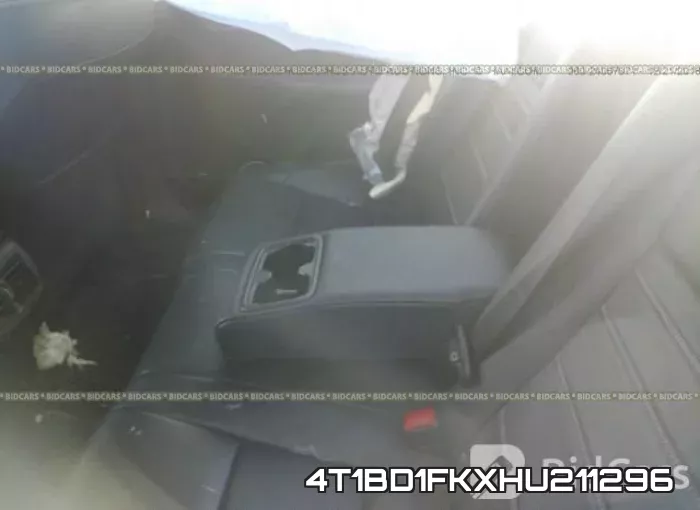 4T1BD1FKXHU211296 фото 9