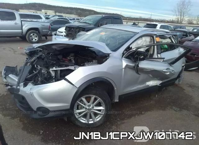 JN1BJ1CPXJW107742 фото 3
