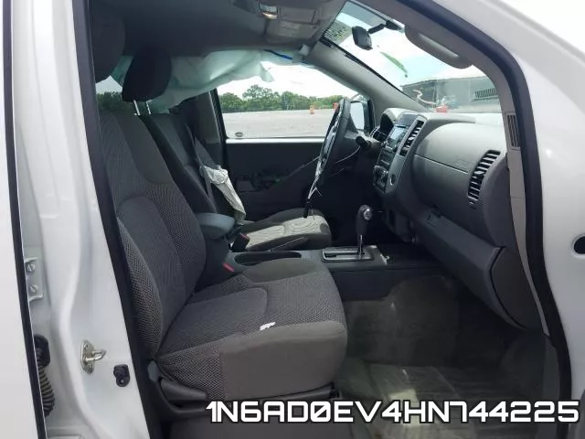 1N6AD0EV4HN744225 фото 6