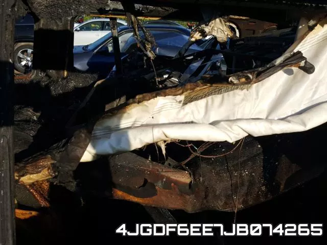 4JGDF6EE7JB074265 фото 7