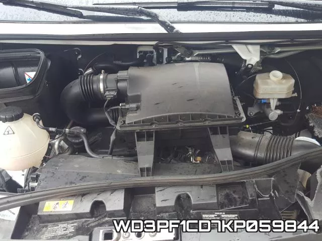 WD3PF1CD7KP059844 фото 8
