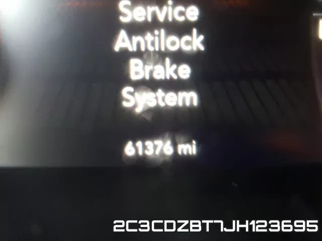 2C3CDZBT7JH123695 фото 9