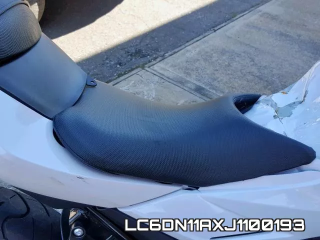 LC6DN11AXJ1100193 фото 6