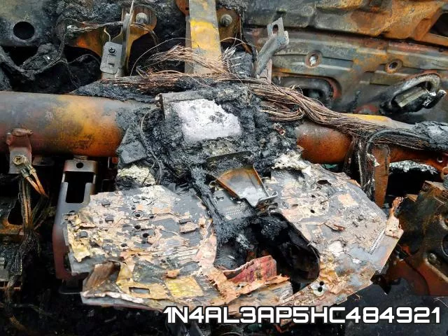 1N4AL3AP5HC484921 фото 9