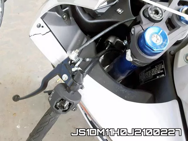 JS1DM11H0J2100227 фото 10