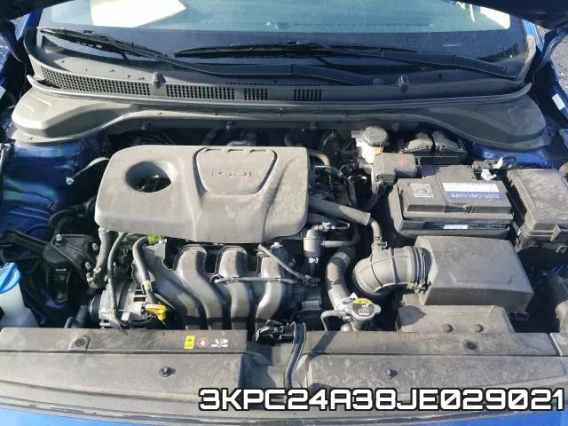 3KPC24A38JE029021 фото 8